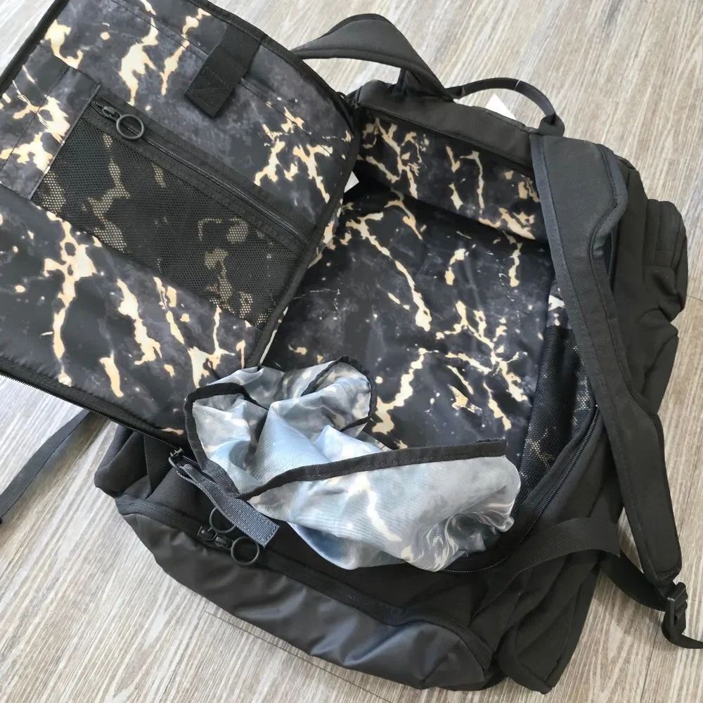 UA Under Armour Project Rock Duffle Backpack Bag Black Gold Gym New 1376459-002